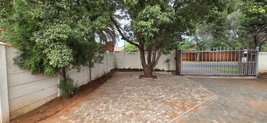 4 Bedroom Property for Sale in El Toro Park Northern Cape